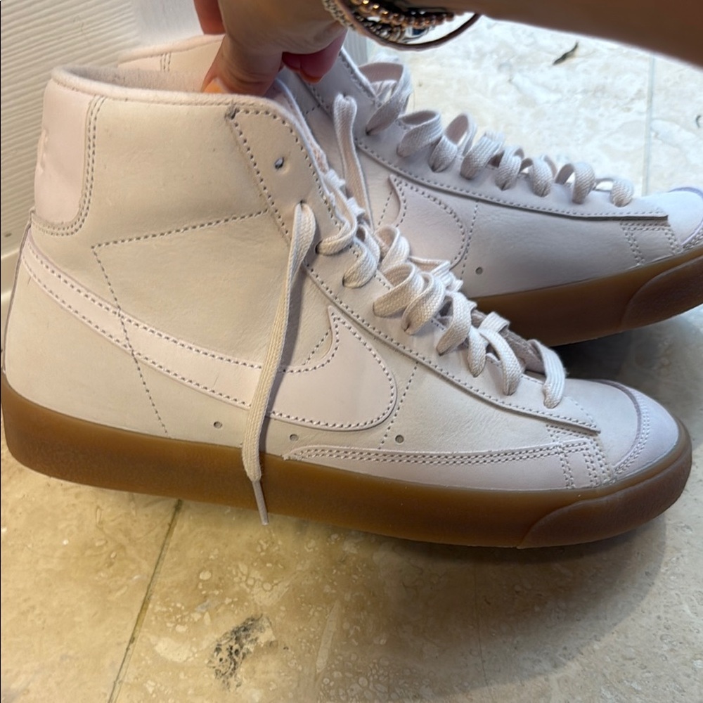 Lilac Nike Blazer High-Top Sneakers with Gum Sole Size 9.5 EUC